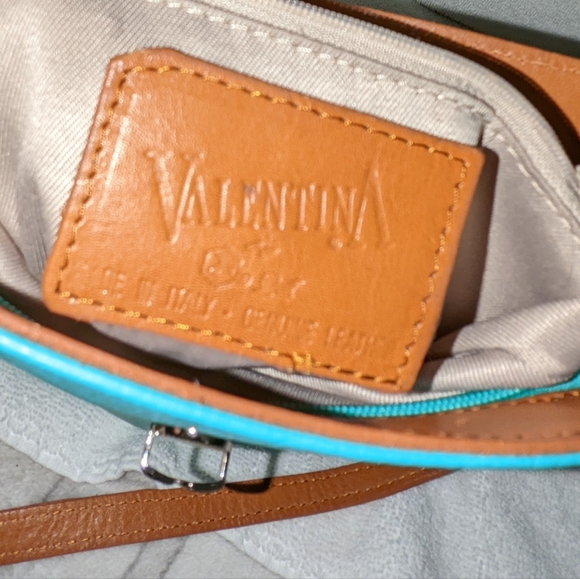 Valentina soft pebbled leather crossbody bag. - Picture 6 of 12